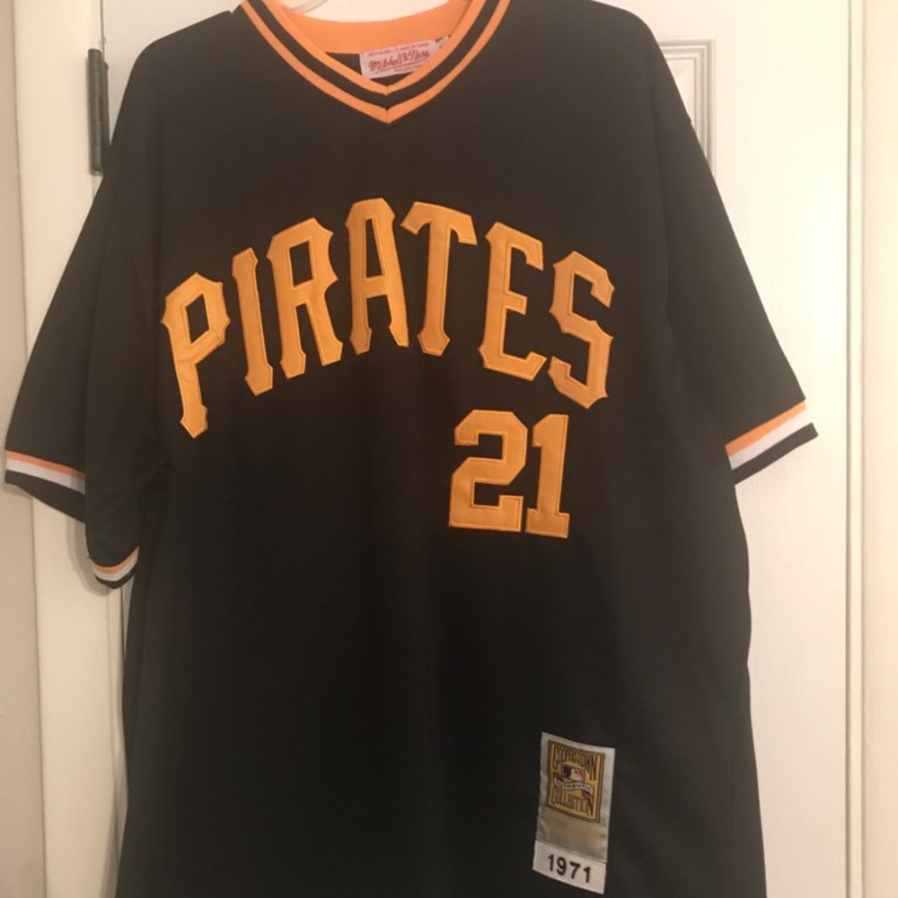 ROBERTO CLEMENTE Mitchell & Ness Nostalgia Jersey